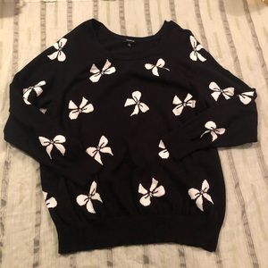 Torrid bow print sweatshirt Sz 3